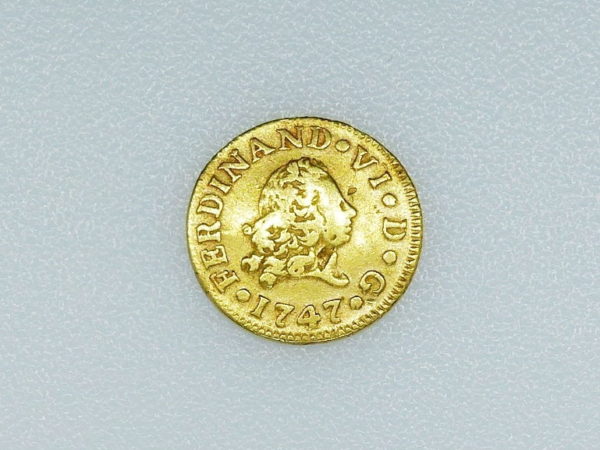 Pièce OR 1/2 ESCUDO - 1747 TTB. Espagne. Ferdinand VI. Very Fine – Image 4