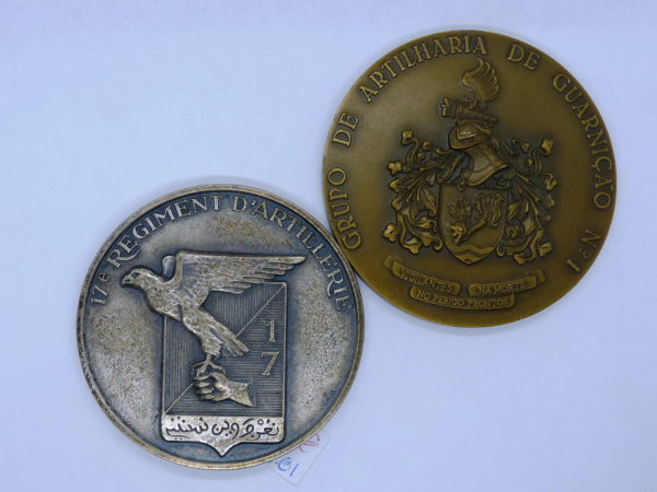 Lot de 2 Médailles Bronze. Régiment d'ARTILLERIE. ARTILHARIA Grupo de Guarnicao – Image 3