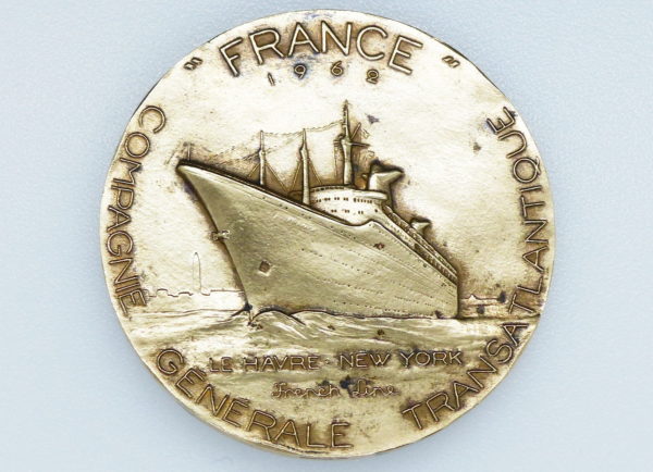 Médaille BRONZE. Paquebot FRANCE. French line. CGT 1962. COEFFIN
