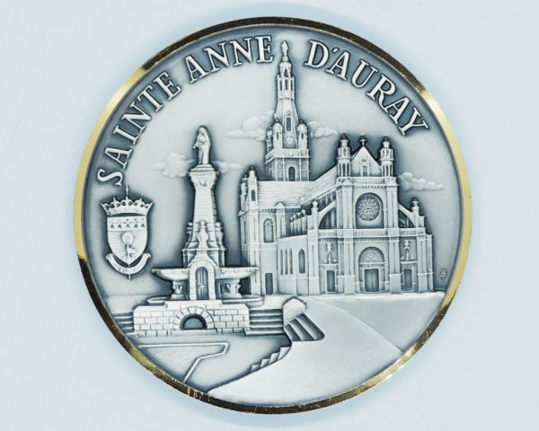 BRONZE. Médaille d'honneur de la ville de SAINTE ANNE D'AURAY. – Image 2