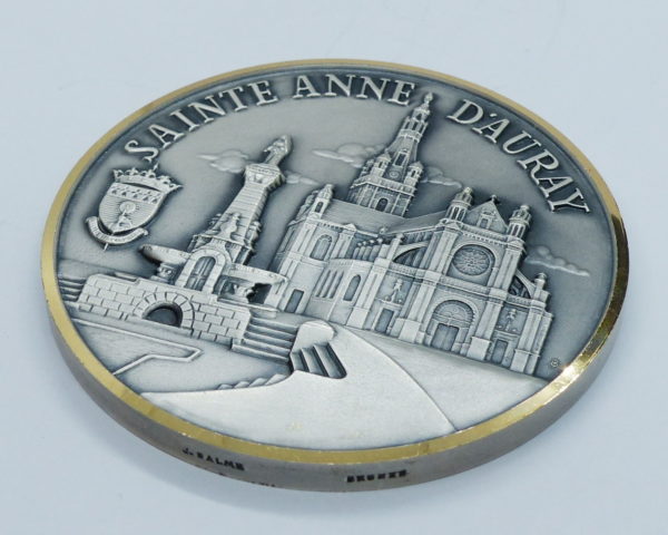 BRONZE. Médaille d'honneur de la ville de SAINTE ANNE D'AURAY.