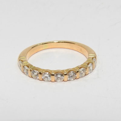 Bague "1/2 ALLIANCE" 9 Diamants. OR Jaune 750°/°°. 3 gr – Image 4