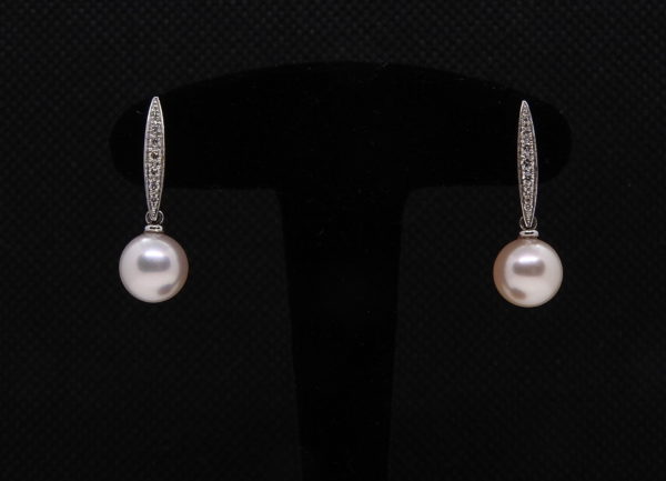 GELLNER. Boucles d'oreilles OR BLANC 750°/°°. 4,8 gr. 2 PERLES &14 Diamants – Image 9