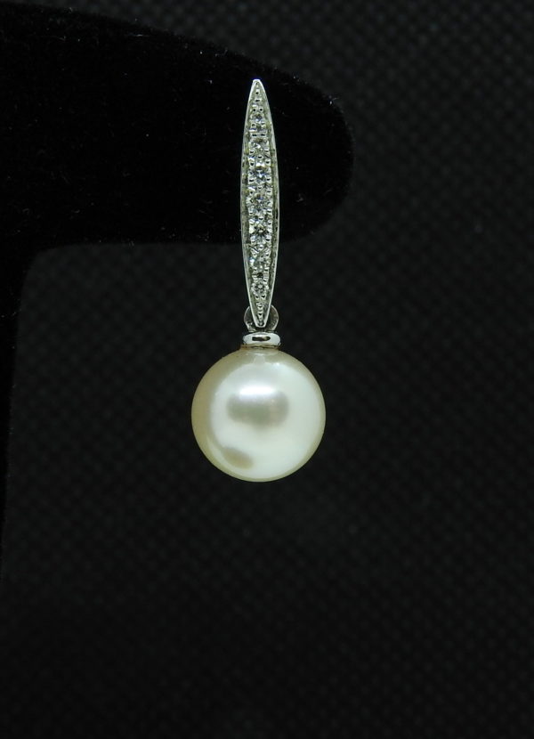 GELLNER. Boucles d'oreilles OR BLANC 750°/°°. 4,8 gr. 2 PERLES &14 Diamants – Image 8