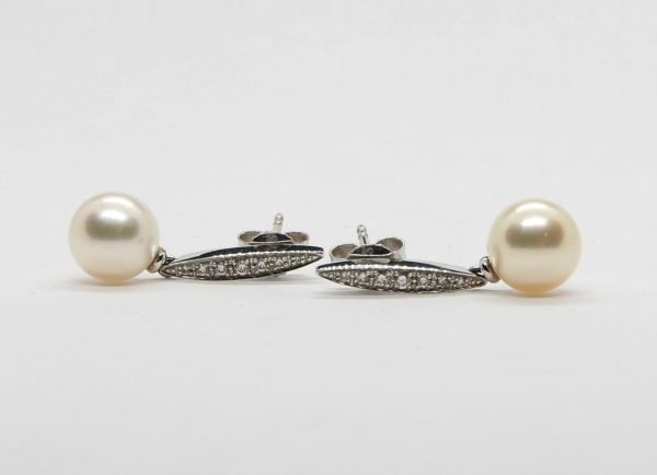 GELLNER. Boucles d'oreilles OR BLANC 750°/°°. 4,8 gr. 2 PERLES &14 Diamants – Image 6