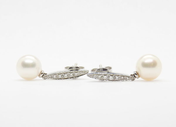 GELLNER. Boucles d'oreilles OR BLANC 750°/°°. 4,8 gr. 2 PERLES &14 Diamants – Image 5