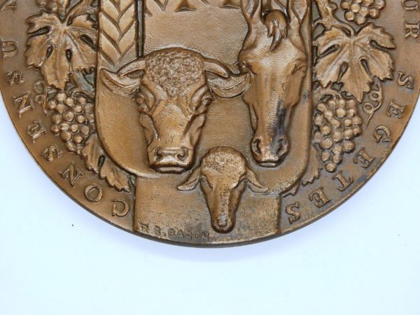 Médaille BRONZE 308 gr. Graveur R.B.Baron. Boeuf. Cheval. Mouton. – Image 2
