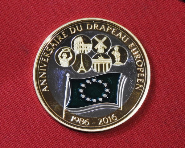 Médaille ARGENT 999°/°° 17 gr. 30° anniversaire du DRAPEAU EUROPEEN 1986-2016 – Image 7