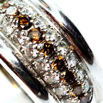Bague OR BLANC 750°/°° 18 Carats. 10 gr. 24 Diamants + 13 Diamants CHAMPAGNE – Image 5
