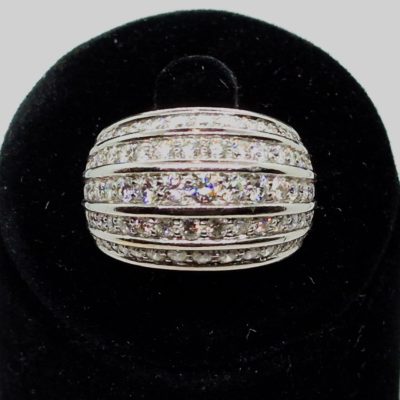 Bague OR BLANC 750°/°° 18 Carats. 10,3 gr. 77 Diamants. Bijou "haute couture" – Image 8