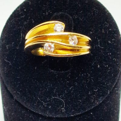 Bague Or Jaune 750°/°°  18 Carats. 9,6gr. 3 DIAMANTS – Image 11