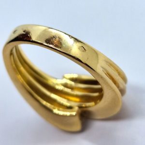 Bague Or Jaune 750°/°°  18 Carats. 9,6gr. 3 DIAMANTS – Image 6