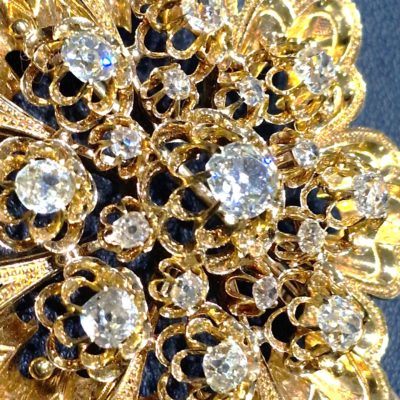 Broche Or Jaune 750°/°°  18 Carats 20,2 gr 17 DIAMANTS. – Image 7