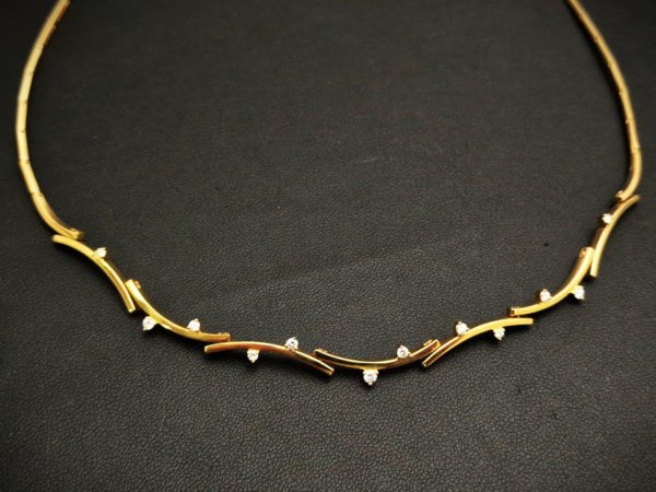 Collier Or Jaune 750°/°°  18 Carats. 15,7 gr. 12 DIAMANTS