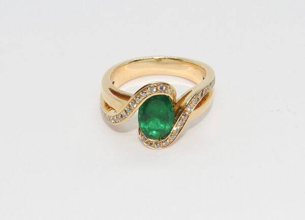 Bague EMERAUDE & 33 Diamants. OR 750°/°°. Tête d'aigle. 8,2 gr – Image 4
