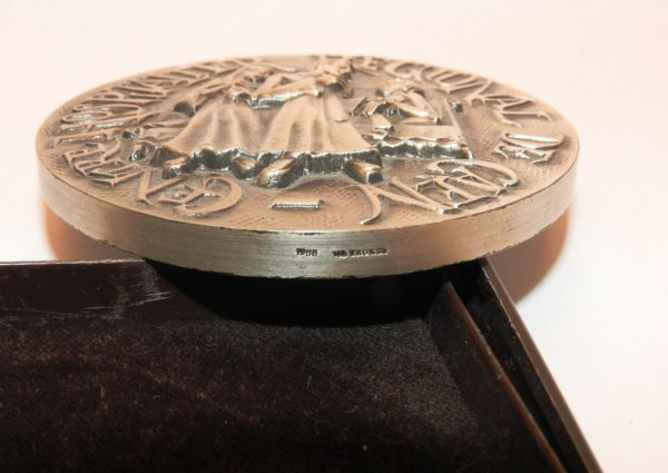 Médaille BRONZE ARGENTE. 193 gr. 1988. Centre HOSPITALIER Régional de CAEN. – Image 5