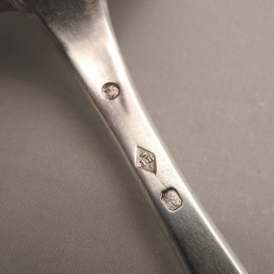 Cuillère. Argent Massif. Poinçon VIEILLARD. 78,1gr. "Vieux Paris" -  Orfèvre: JB – Image 3