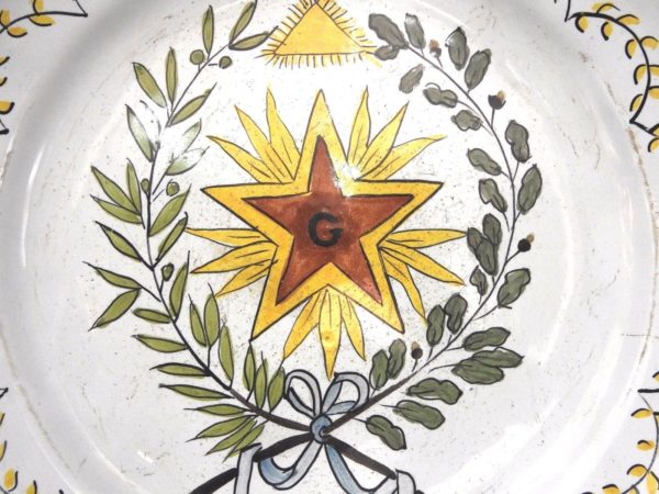 Franc-Maonnerie-Ancienne-Assiette-FaienceGEsotrisme-Symboles-Maonniques-273196192993-2