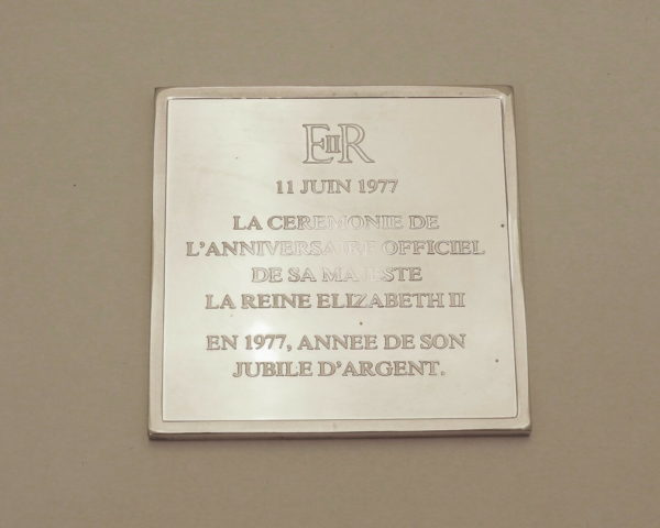 Medaille-ARGENT-118gr-Silver-Jubilee-Queen-Elisabeth-II-1977-Reine-a-CHEVAL-283569356233-11