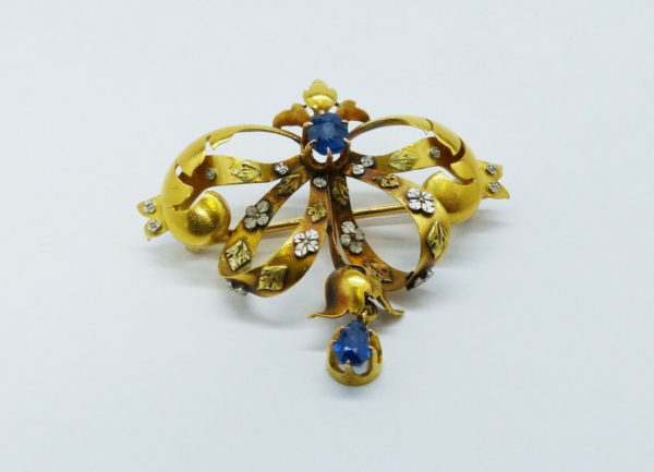 BROCHE-OR-JAUNE-750-2-Saphirs-Taille-ancienne-64gr-Tete-daigle-1900-283667728594-8