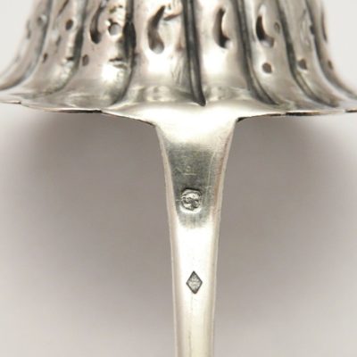 Saupoudreuse. Fin XIX°. ARGENT. 45gr. Minerve. Mo: BC. – Image 5
