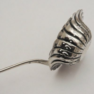 Saupoudreuse. Fin XIX°. ARGENT. 45gr. Minerve. Mo: BC. – Image 7