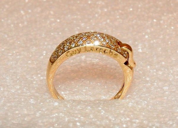 BAGUE GUY LAROCHE. OR Jaune 750°/°°. 40 Diamants. Poinçon au Hibou. 5,2gr. 18car – Image 7