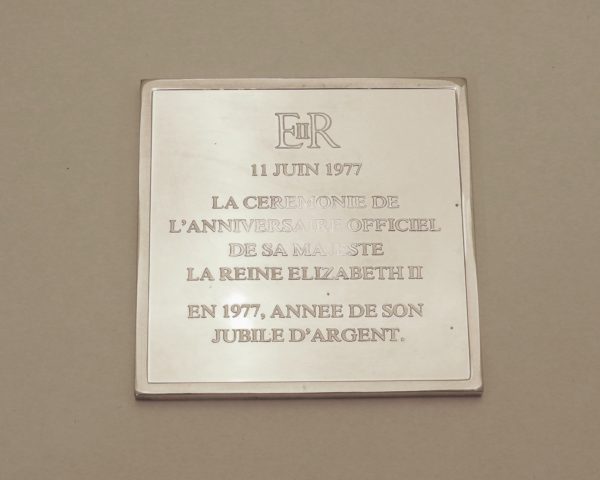Mdaille-ARGENT-118gr-Silver-Jubilee-Queen-Elisabeth-II-1977-Reine-CHEVAL-282953885026-11