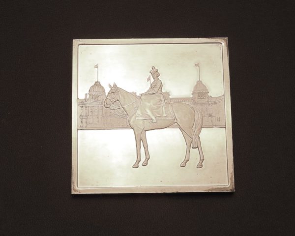 Mdaille-ARGENT-118gr-Silver-Jubilee-Queen-Elisabeth-II-1977-Reine-CHEVAL-282953885026-7