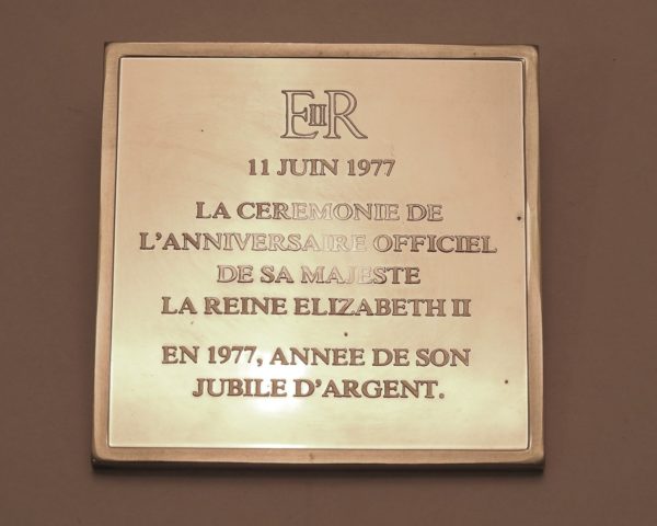 Mdaille-ARGENT-118gr-Silver-Jubilee-Queen-Elisabeth-II-1977-Reine-CHEVAL-282953885026-9