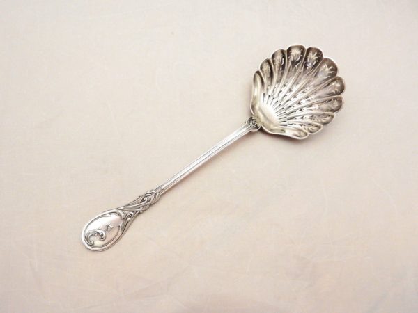 Saupoudreuse-Fin-XIX-ARGENT-75gr-Minerve-Motifs-Art-Nouveau-1900-273196193036-2