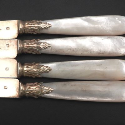 12 Couteaux. Lames Vermeil & manches Nacre. XIX°.Argenterie, Maitre Orfèvre: E.C – Image 5