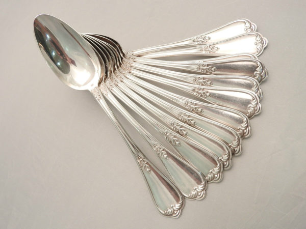 12 Couverts + 6 Fourchettes: Ménagère 30 pièces. ARGENT: 2,477 Kg. Minerve XIX° – Image 12