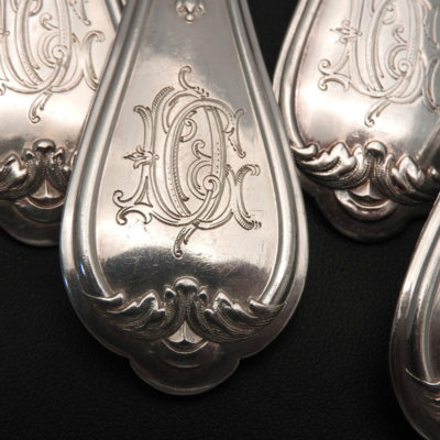 12 Couverts + 6 Fourchettes: Ménagère 30 pièces. ARGENT: 2,477 Kg. Minerve XIX° – Image 7